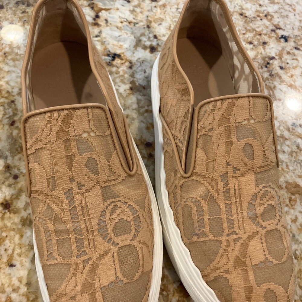 CHLOE lace slip on beige sneaker